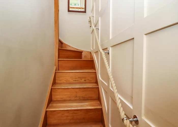 Gavel * ウィットビー